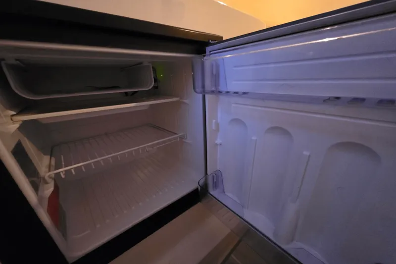 Slide: The Image of Tiara 2870 WA 2001 - 31