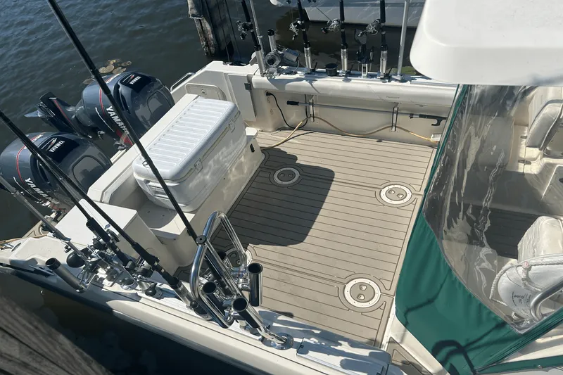 Slide: The Image of Tiara 2870 WA 2001 - 7