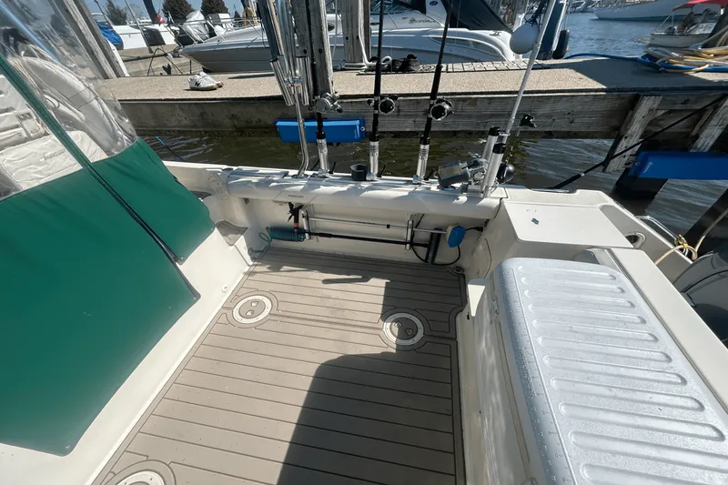 Slide: The Image of Tiara 2870 WA 2001 - 8