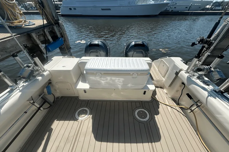 Slide: The Image of Tiara 2870 WA 2001 - 9