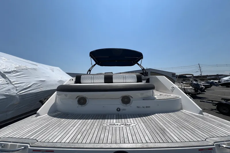 Slide: The Image of Sea Ray 280 SLX 2017 - 4
