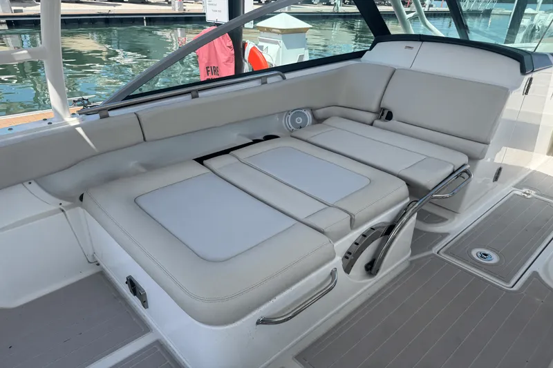 Slide: The Image of Boston Whaler 270 VANTAGE 2015 - 24