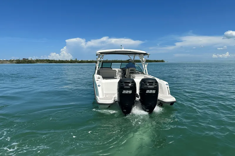 Slide: The Image of Boston Whaler 270 VANTAGE 2015 - 4