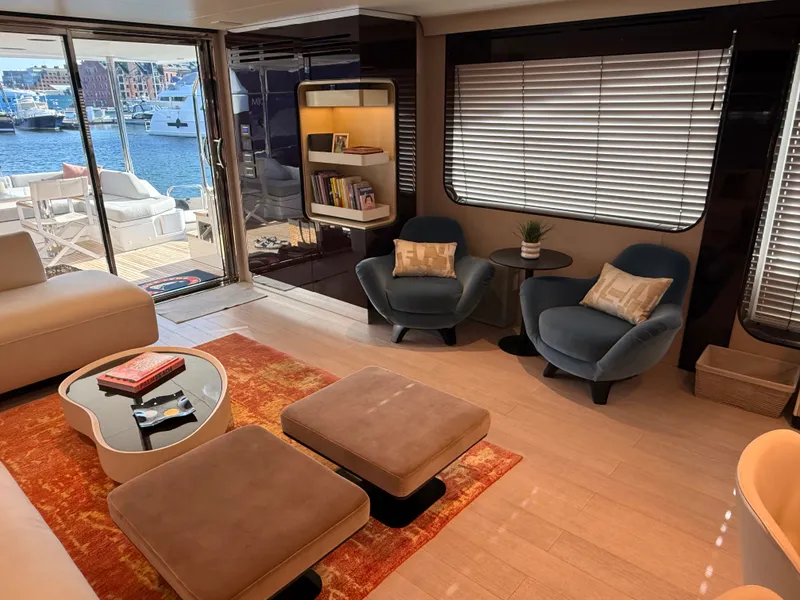 Slide: The Image of Azimut GRANDE 25M 2022 - 47