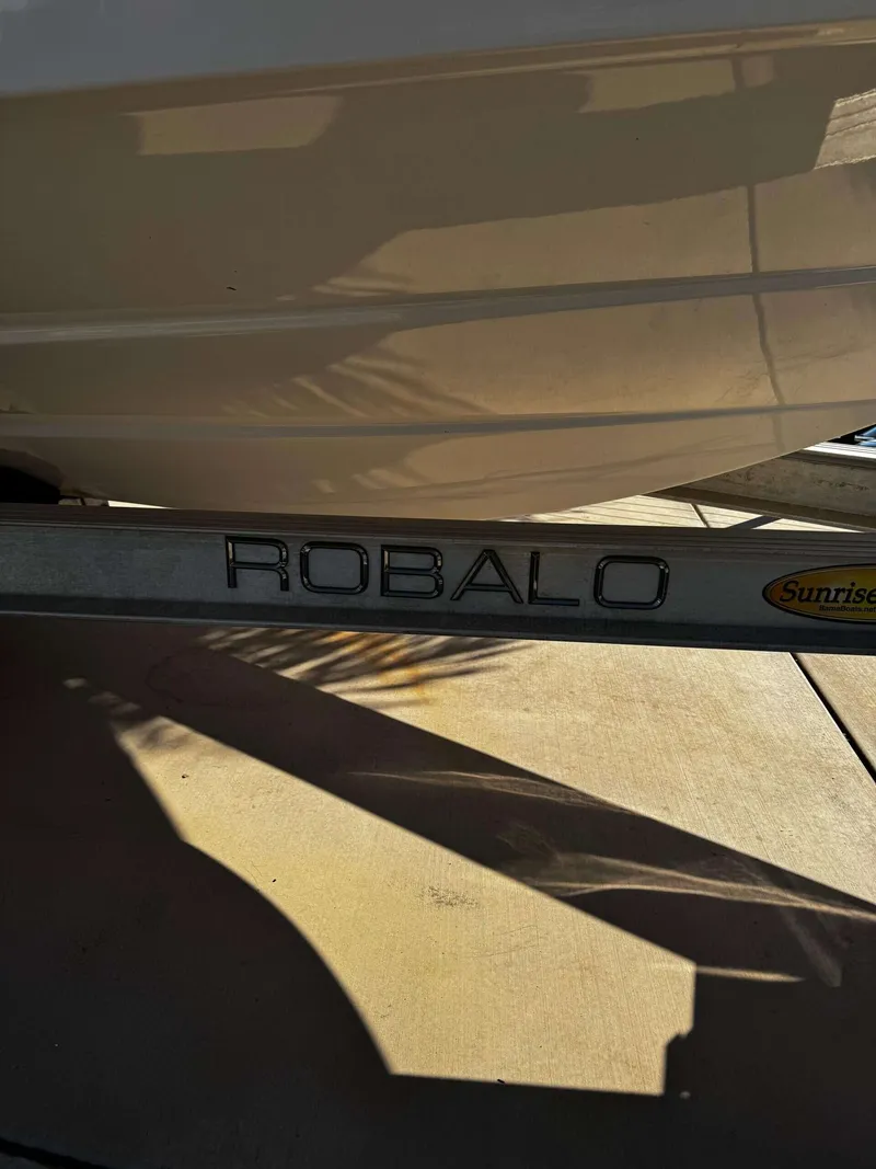 Slide: The Image of Robalo R 242 Center Console 2020 - 49