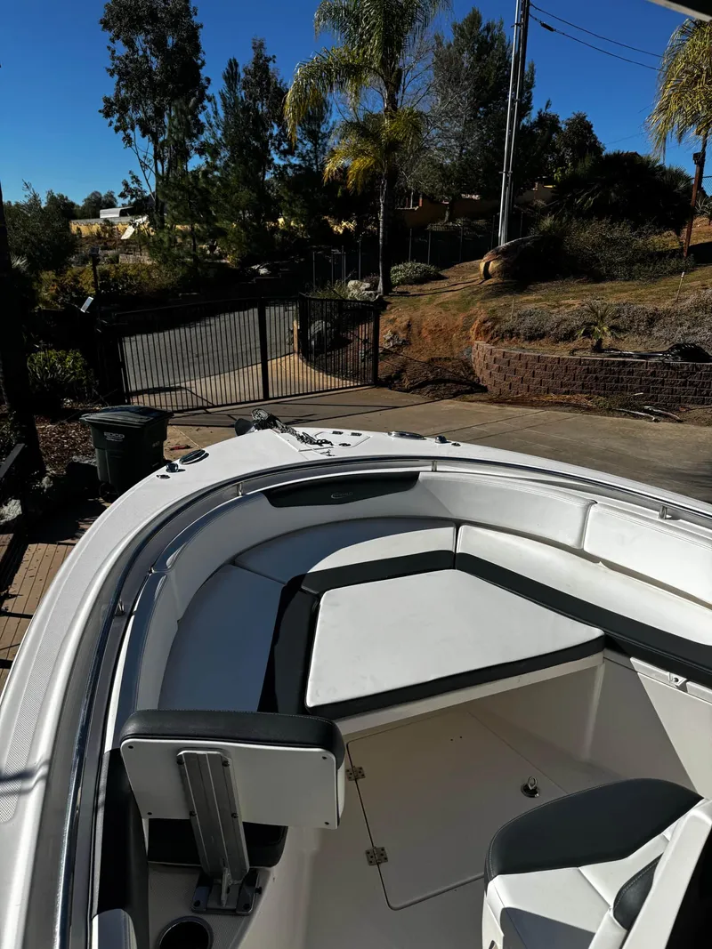 Slide: The Image of Robalo R 242 Center Console 2020 - 21