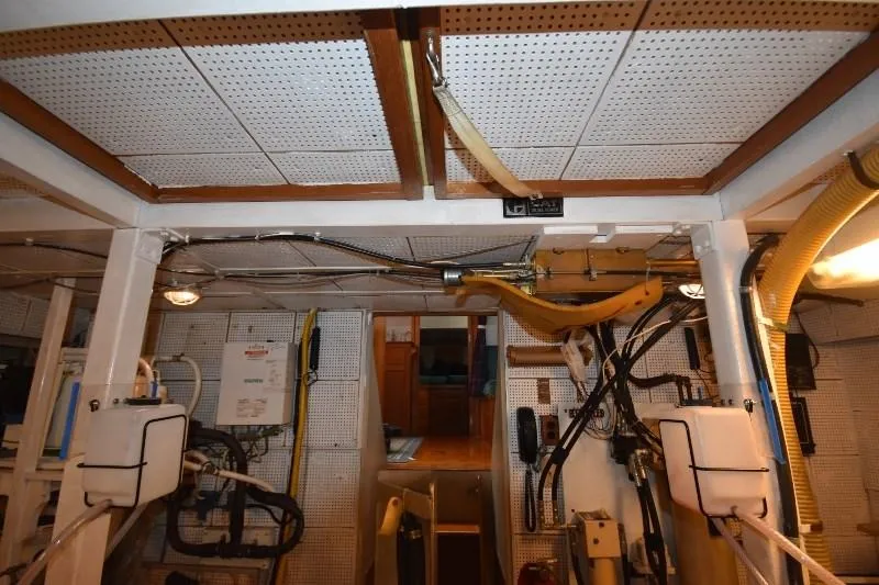 Slide: The Image of Grand Banks 49 Motoryacht 1985 - 101