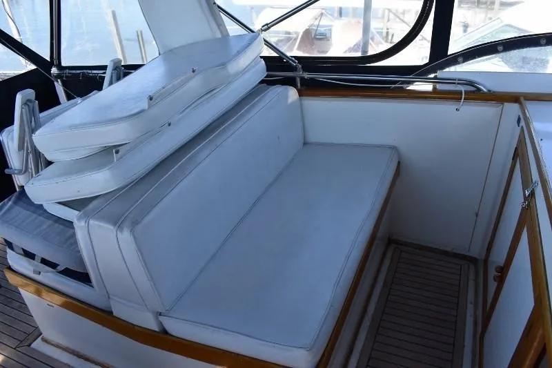Slide: The Image of Seating area on a 1985 Grand Banks 49 Motoryacht. - 38