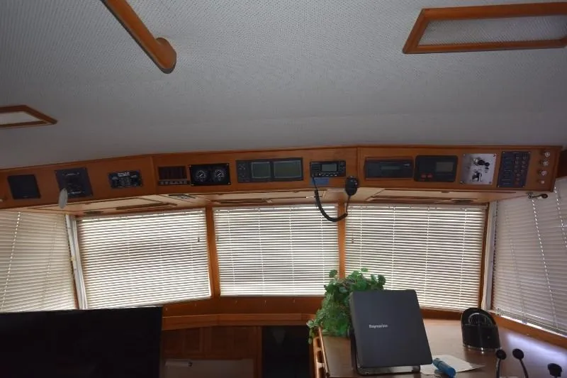 Slide: The Image of Grand Banks 49 Motoryacht 1985 - 60