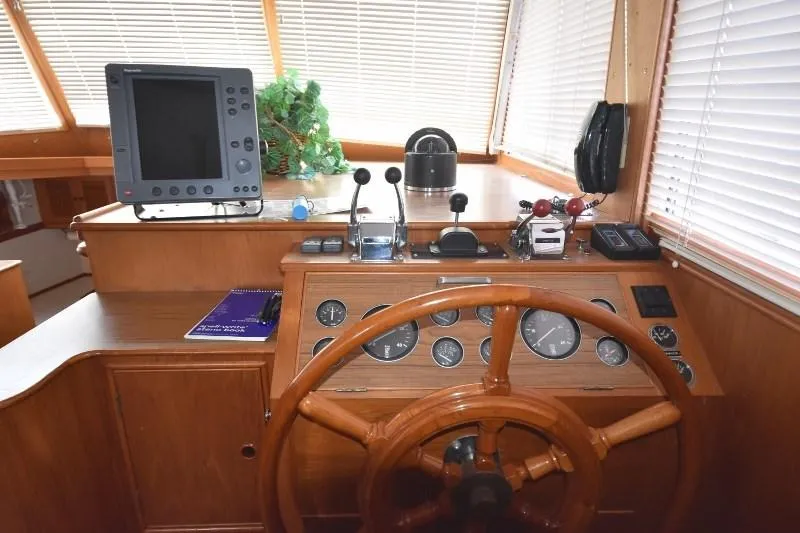 Slide: The Image of Grand Banks 49 Motoryacht 1985 - 62