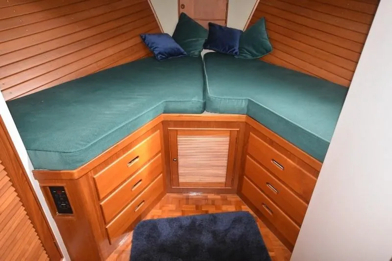 Slide: The Image of Grand Banks 49 Motoryacht 1985 - 67