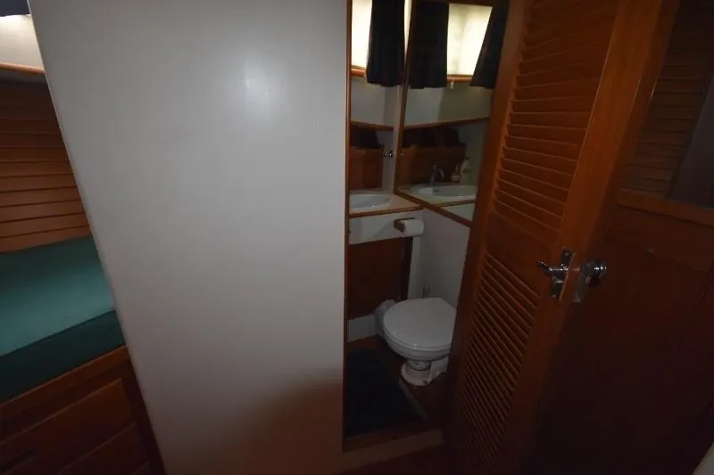 Slide: The Image of Grand Banks 49 Motoryacht 1985 - 69