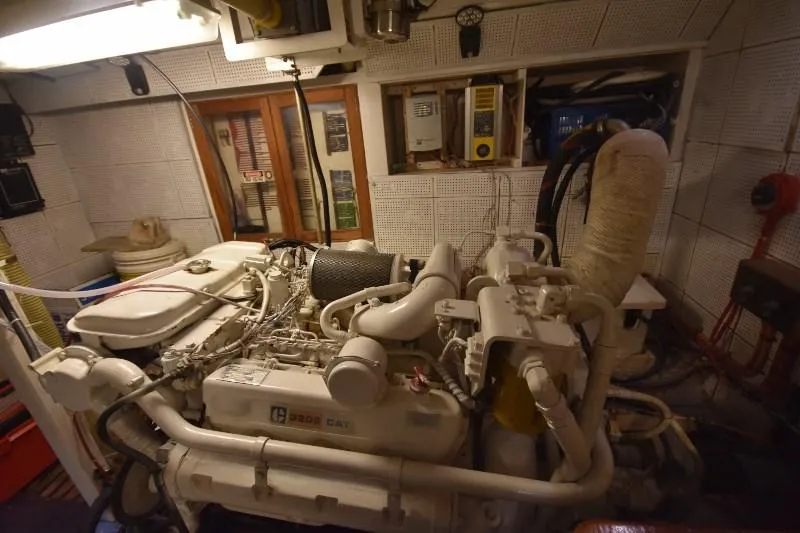 Slide: The Image of Grand Banks 49 Motoryacht 1985 - 92