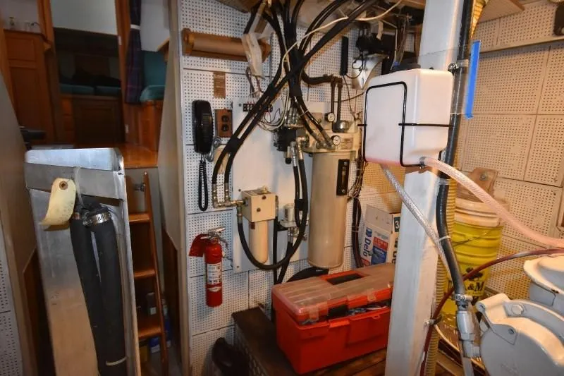 Slide: The Image of Grand Banks 49 Motoryacht 1985 - 99