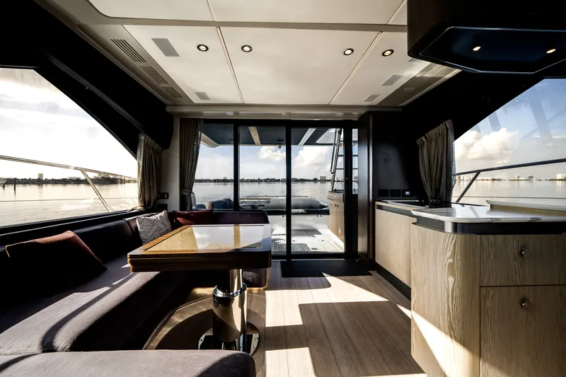 Slide: The Image of Azimut S6 SPORTFLY 2021 - 21