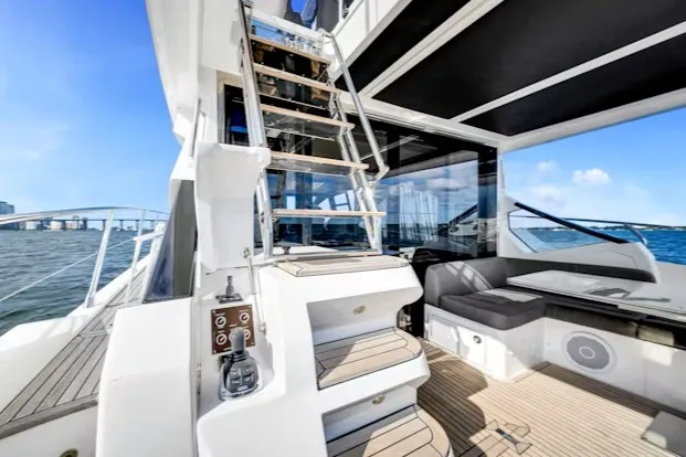Slide: The Image of Azimut S6 SPORTFLY 2021 - 14
