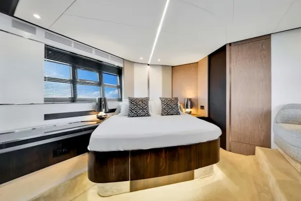 Slide: The Image of Azimut S6 SPORTFLY 2021 - 26
