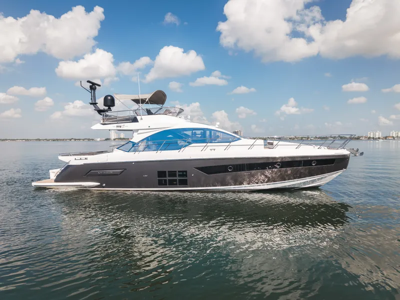 Slide: The Image of Azimut S6 SPORTFLY 2021 - 2