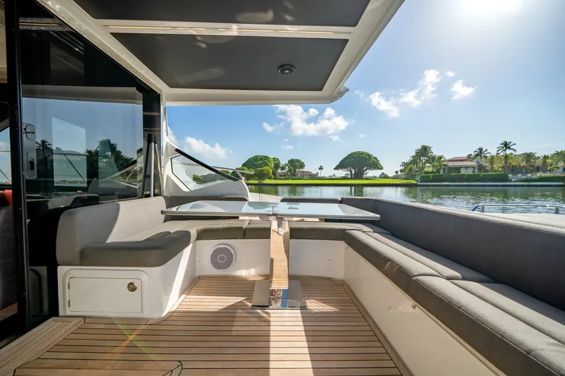 Slide: The Image of Azimut S6 SPORTFLY 2021 - 58