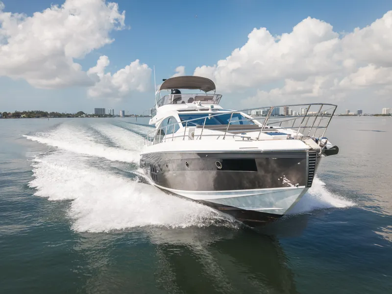 Slide: The Image of Azimut S6 SPORTFLY 2021 - 8