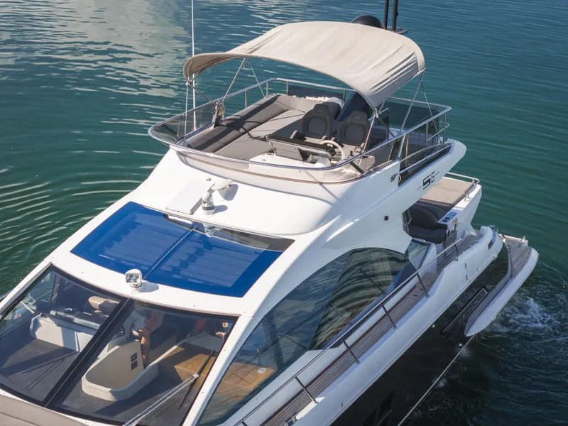 Slide: The Image of Azimut S6 SPORTFLY 2021 - 12