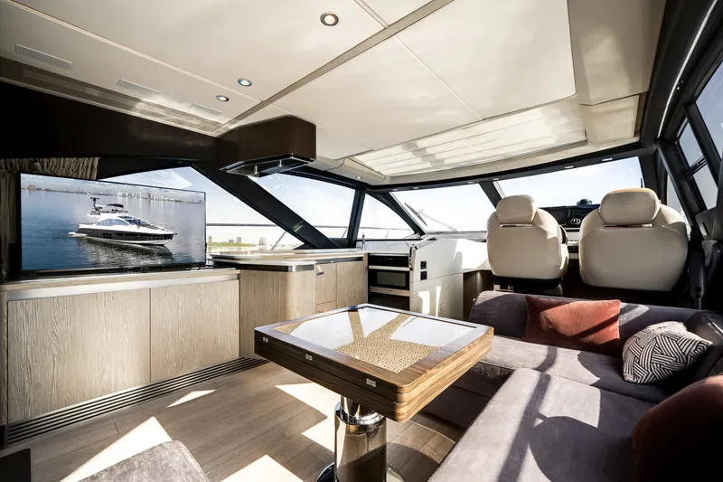 Slide: The Image of Azimut S6 SPORTFLY 2021 - 13