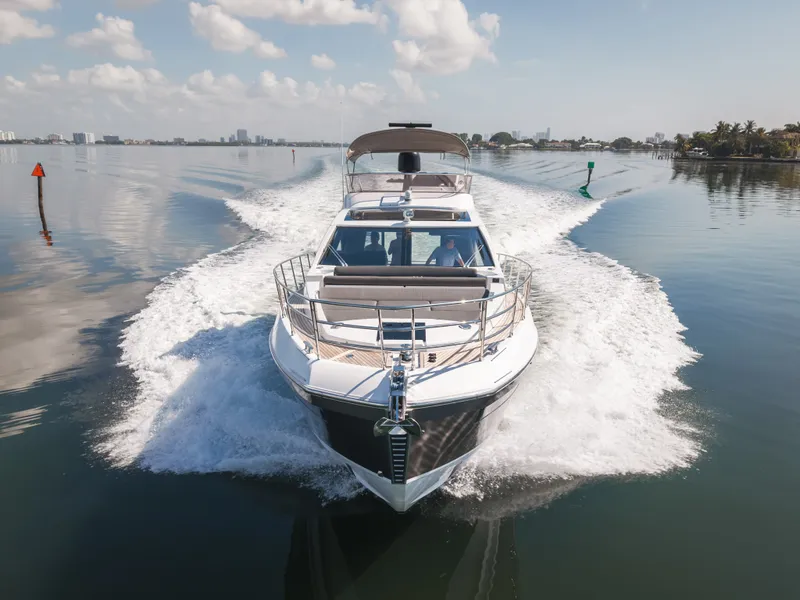 Slide: The Image of Azimut S6 SPORTFLY 2021 - 5