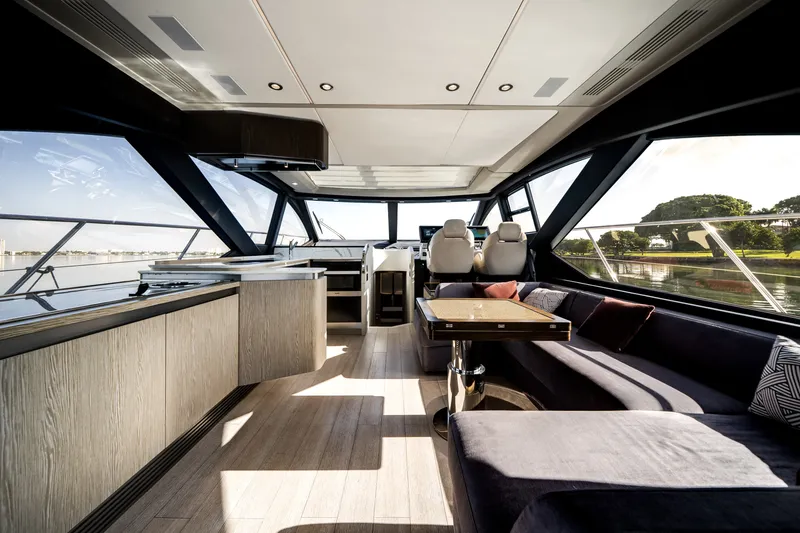 Slide: The Image of Azimut S6 SPORTFLY 2021 - 19