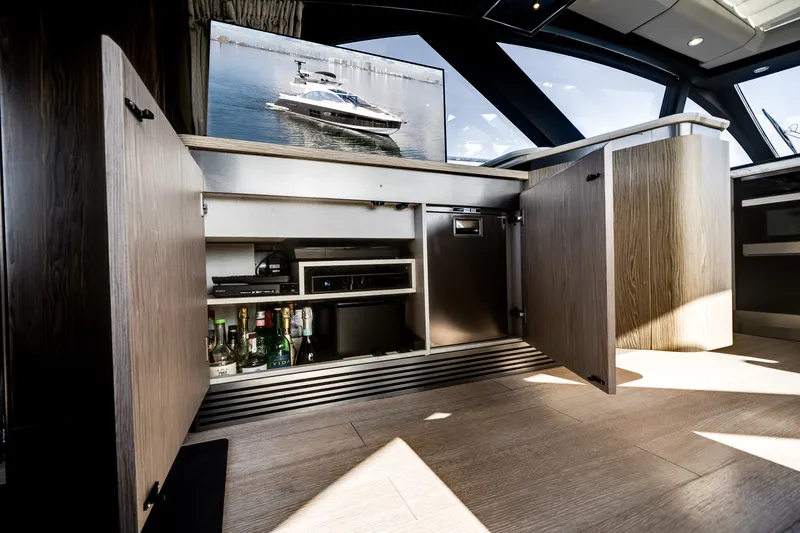 Slide: The Image of Azimut S6 SPORTFLY 2021 - 25