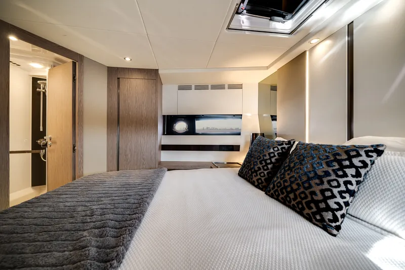 Slide: The Image of Azimut S6 SPORTFLY 2021 - 41
