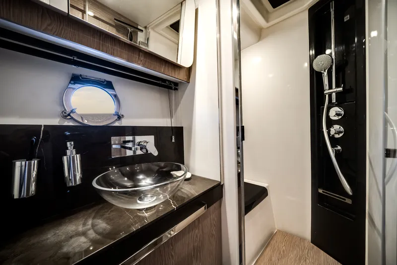 Slide: The Image of Azimut S6 SPORTFLY 2021 - 53