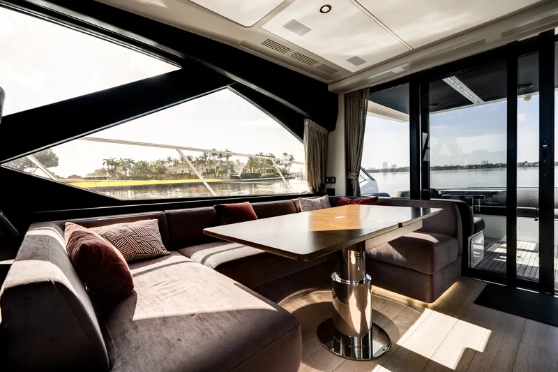 Slide: The Image of Azimut S6 SPORTFLY 2021 - 24