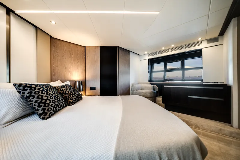 Slide: The Image of Azimut S6 SPORTFLY 2021 - 48
