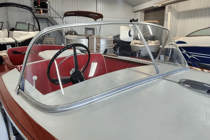 Slide: The Image of Chris-Craft CUSTOM SKI 1963 - 21