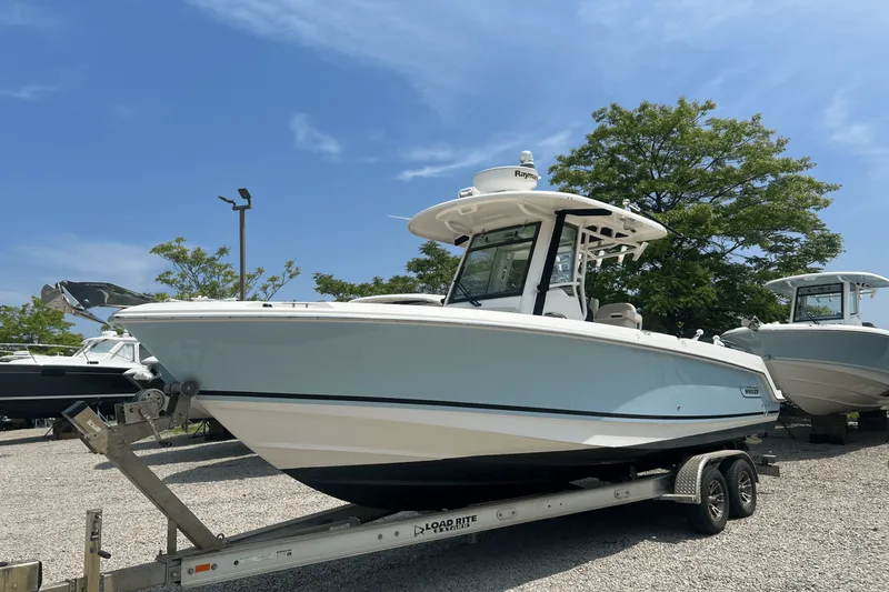 Slide: The Image of Boston Whaler 250 OUTRAGE 2022 - 2