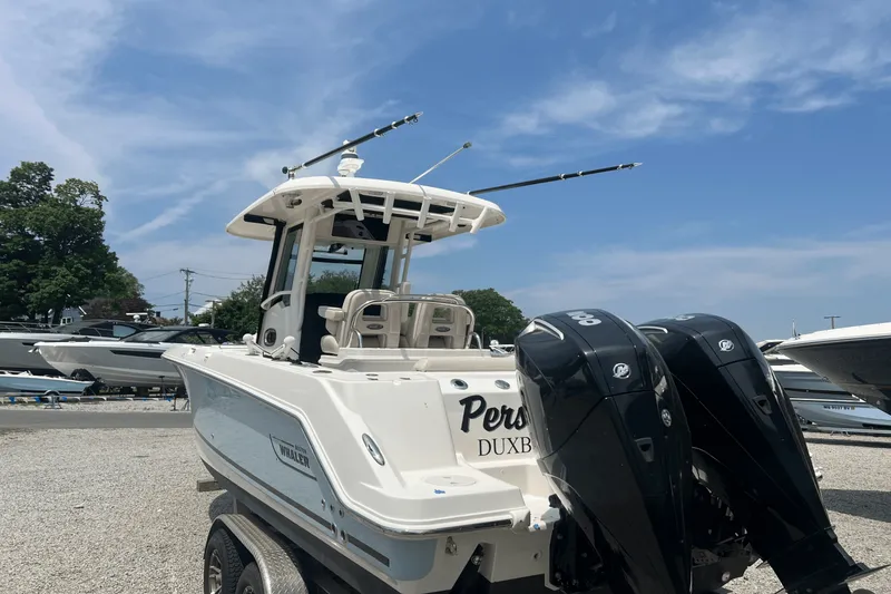 Slide: The Image of Boston Whaler 250 OUTRAGE 2022 - 3