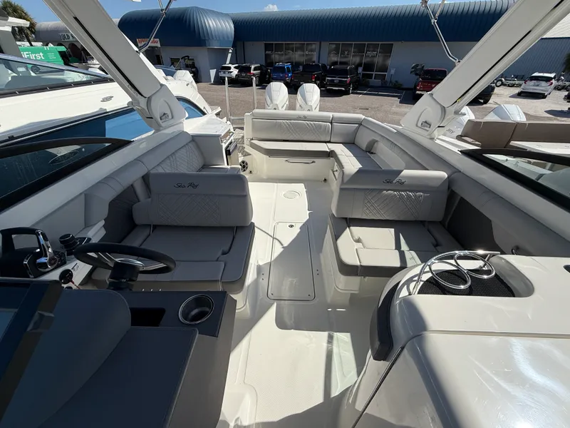 Slide: The Image of Sea Ray SDX 290 Outboard 2026 - 8