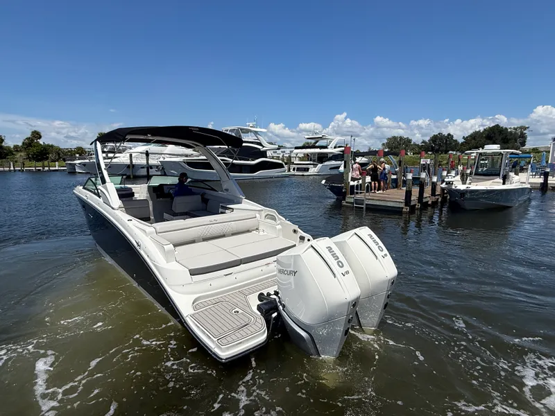 Slide: The Image of Sea Ray SDX 290 Outboard 2026 - 5