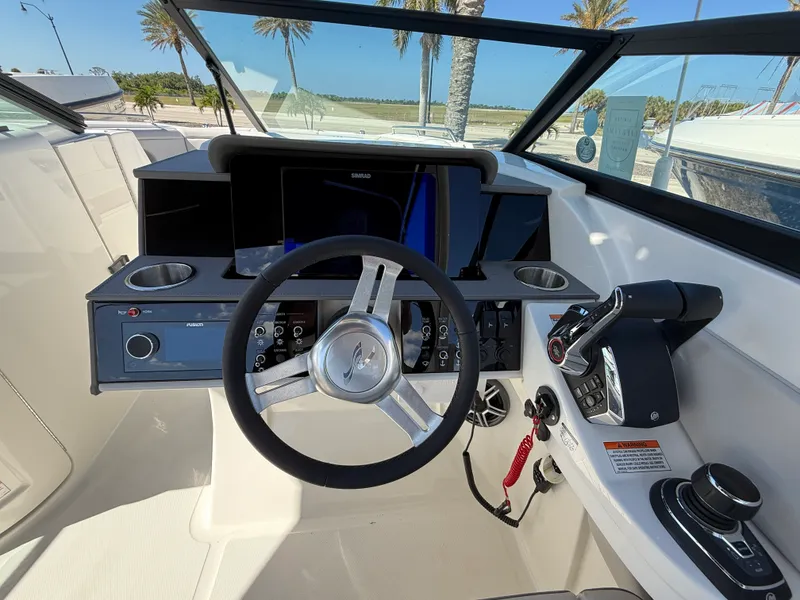 Slide: The Image of Sea Ray SDX 290 Outboard 2026 - 11