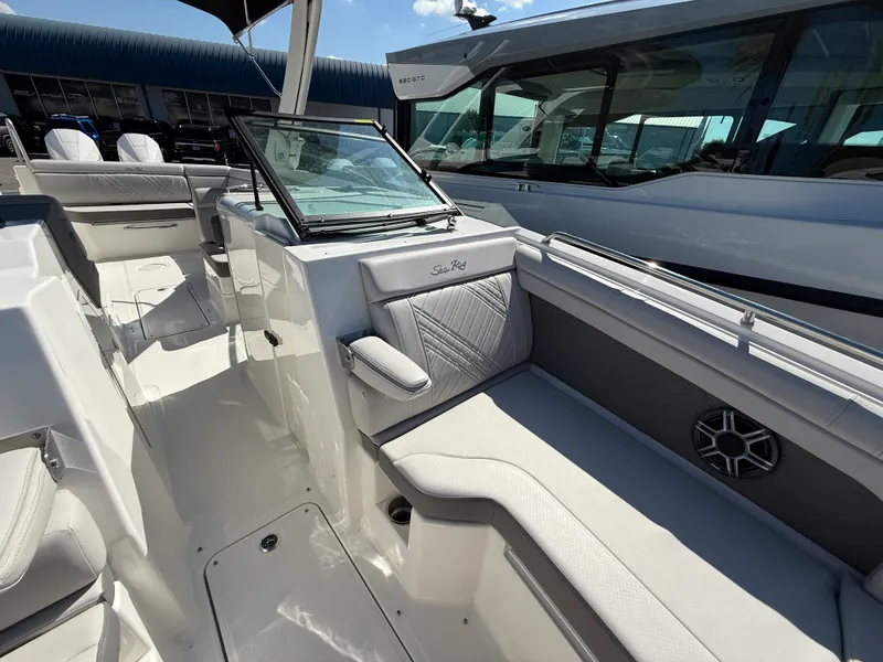 Slide: The Image of Sea Ray SDX 290 Outboard 2026 - 6