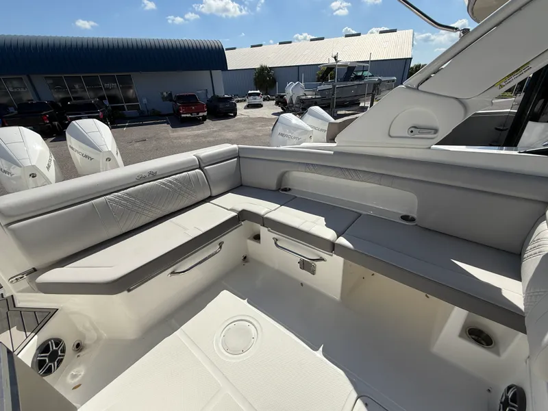 Slide: The Image of Sea Ray SDX 290 Outboard 2026 - 19