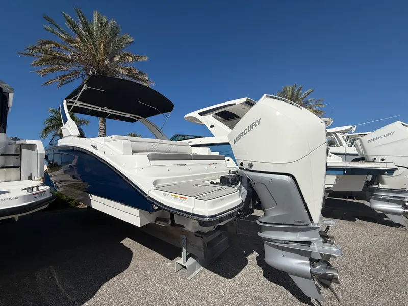 The Image of Sea Ray SDX 290 Outboard 2026 - 0