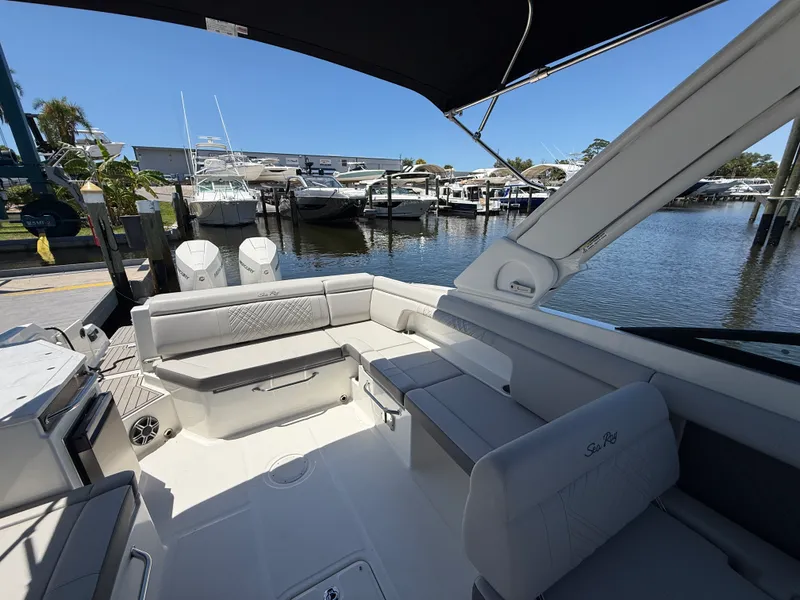 Slide: The Image of Sea Ray SDX 290 Outboard 2026 - 14
