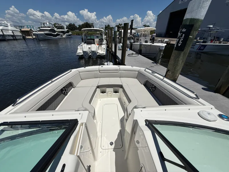 Slide: The Image of Sea Ray SDX 290 Outboard 2026 - 6
