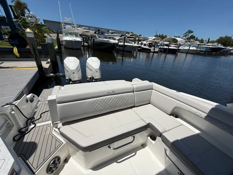 Slide: The Image of Sea Ray SDX 290 Outboard 2026 - 16