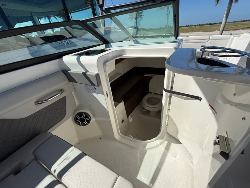 Slide: The Image of Sea Ray SDX 290 Outboard 2026 - 14