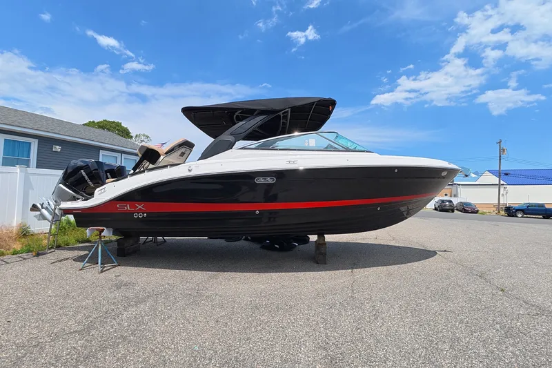 Slide: The Image of Sea Ray SLX 280 Outboard 2026 - 5