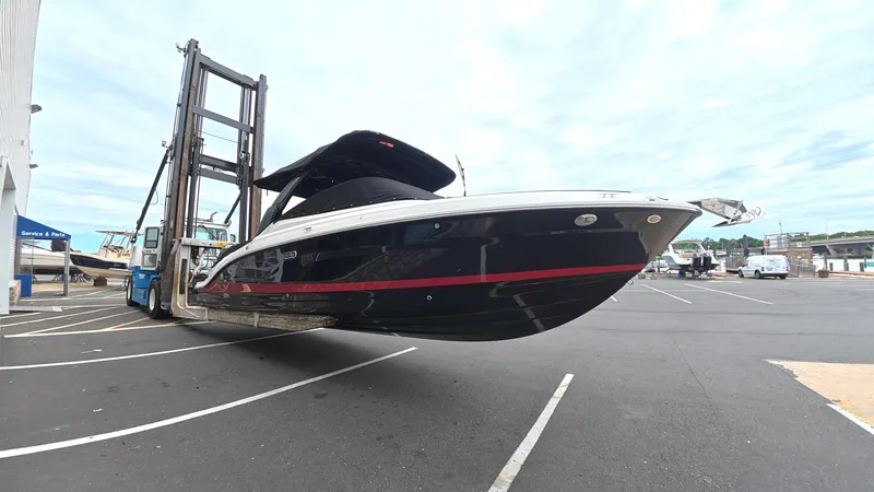 Slide: The Image of Sea Ray SLX 280 Outboard 2026 - 4