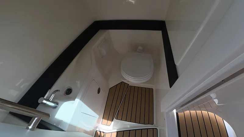 Slide: The Image of Sea Ray SLX 280 Outboard 2026 - 29