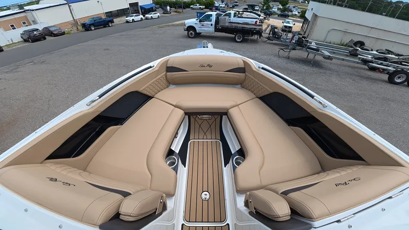Slide: The Image of Sea Ray SLX 280 Outboard 2026 - 31